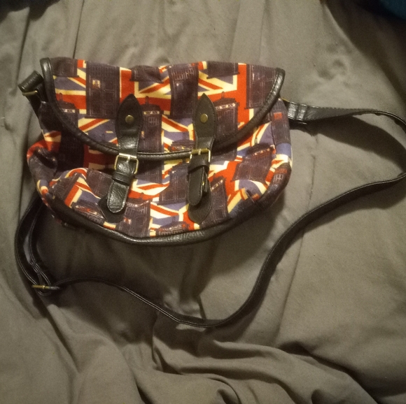 BBC Doctor Who TARDIS Crossbody Bag- Bioworld - Picture 2 of 8